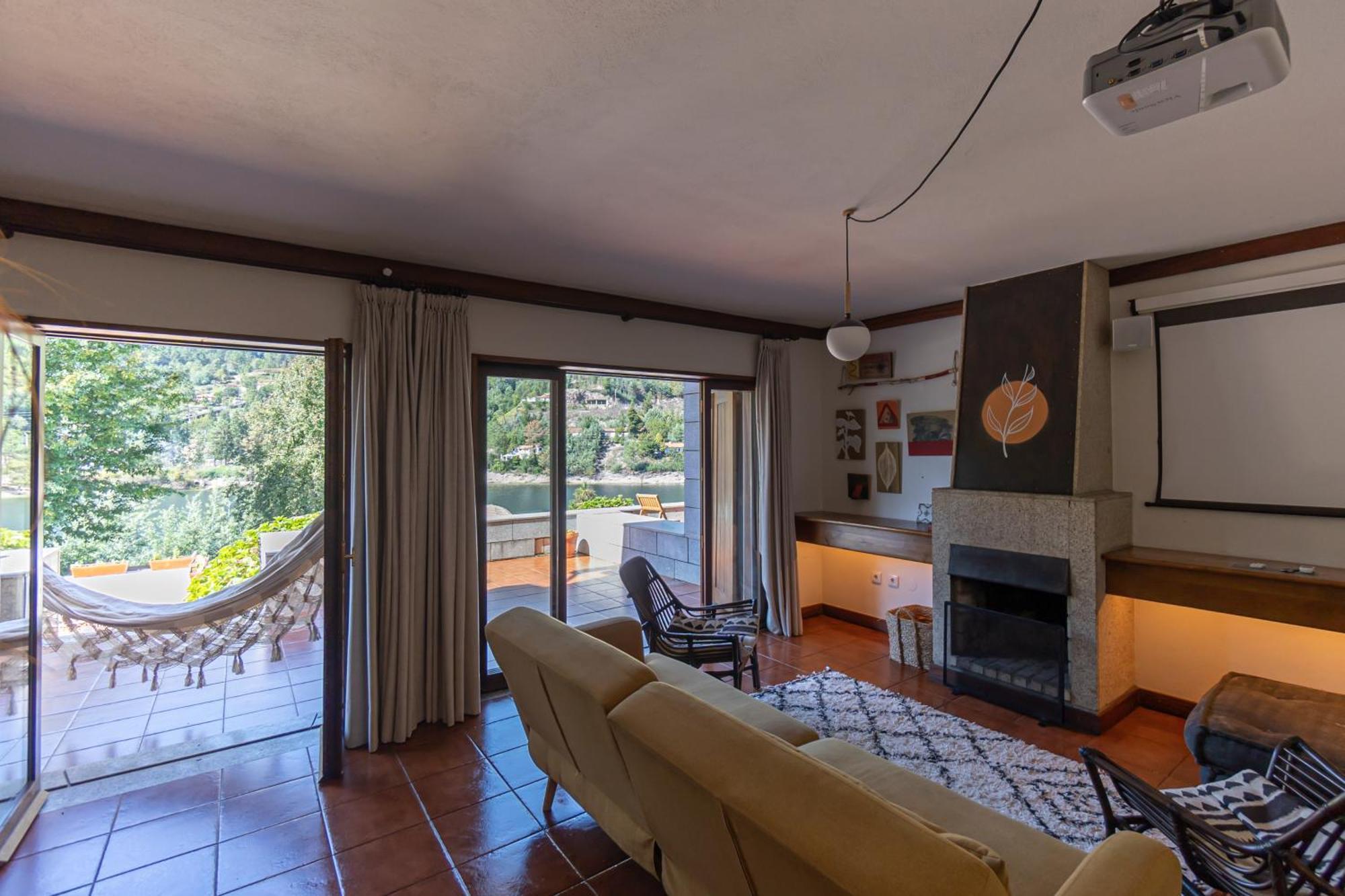 Selina Geres Hotel Terras de Bouro Bagian luar foto