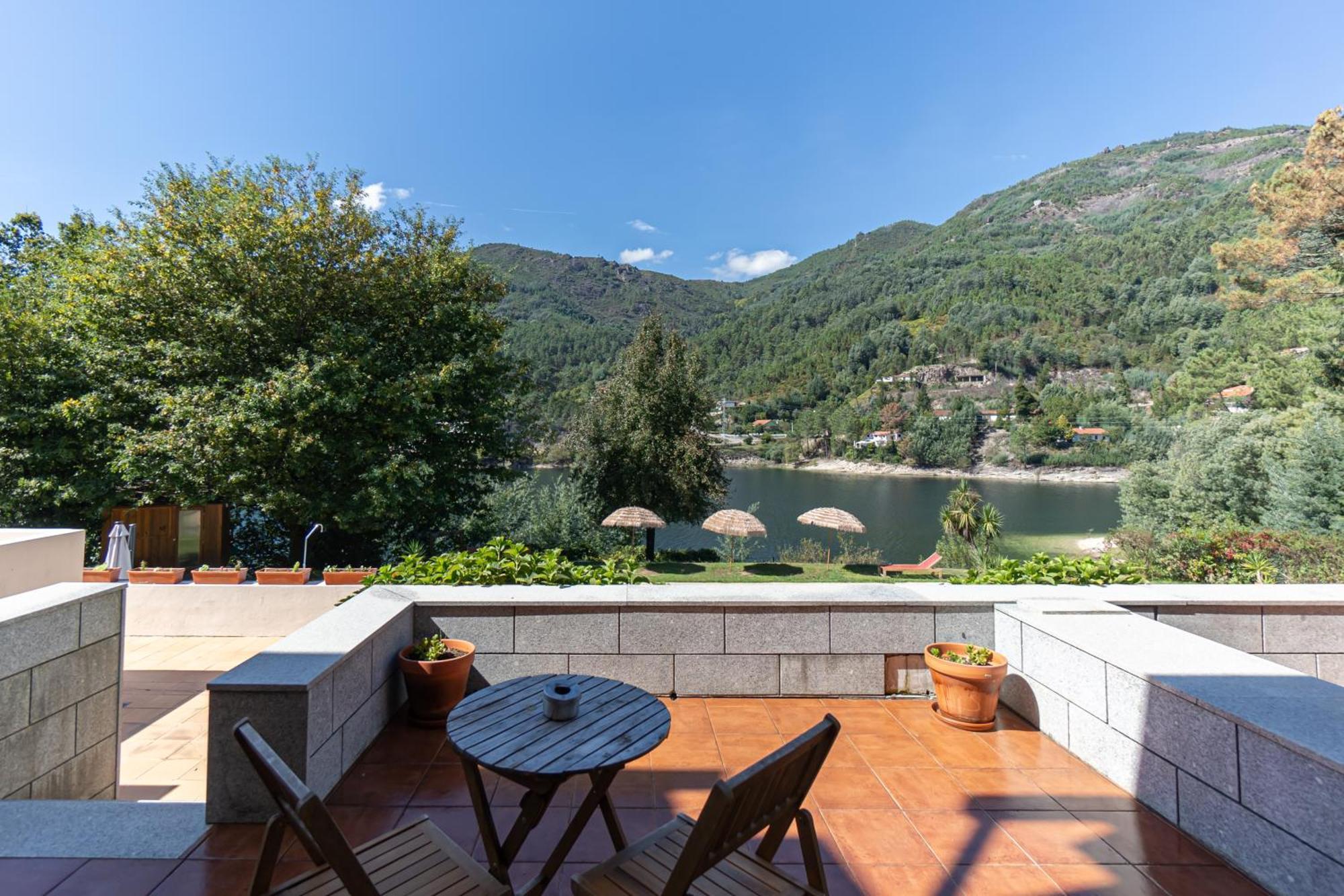 Selina Geres Hotel Terras de Bouro Ruang foto